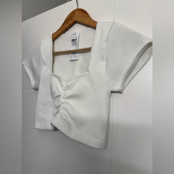 🛍️$5 SALE - Gilly Hicks by Abercrombie White Ribbed Crop Top, size large. - Picture 3 of 6